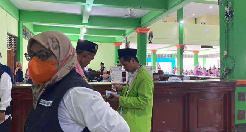 Mahasiswa MHU FDK UIN Walisongo Sigap Layani Jamaah Haji 2024