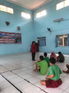 Cegah Cacar Monyet: Mahasiswa PPP UIN Walisongo Semarang Dampingi Sosialisasi Pentingnya Kebersihan di PPS PMKS Margo Widodo Semarang