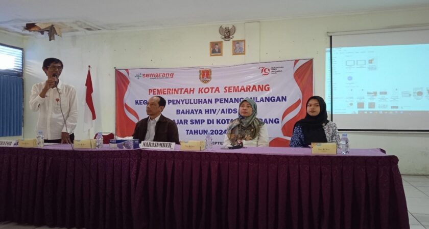 Generasi Muda Bebas HIV/AIDS Mahasiswa PPP BPI UIN Walisongo Melakukan Penyuluhan di SMP Negeri 25  Berkolaborasi dengan Pemkot dan PKBI Kota Semarang