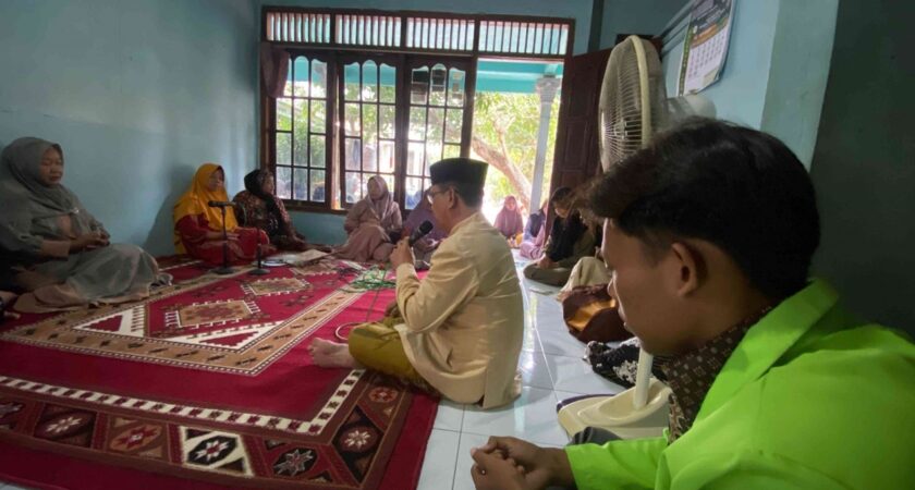 Mendalami Hikmah Maulid Nabi, KH. Sajidin Dan Mahasiswa UIN Walisongo Adakan Penyuluhan Di Kaliwungu