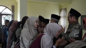 FDK UIN Walisongo Gelar Halal Bihalal dan Pembinaan Pegawai-Ormawa: Satu Irama dalam Spirit Kebersamaan