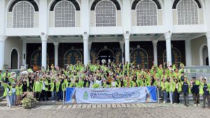 Serentak! FDK UIN Walisongo Laksanakan KKL di Surabaya-Bali