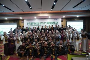 FDK UIN Walisongo Lepas 276 Wisudawan Sarjana dan Magister