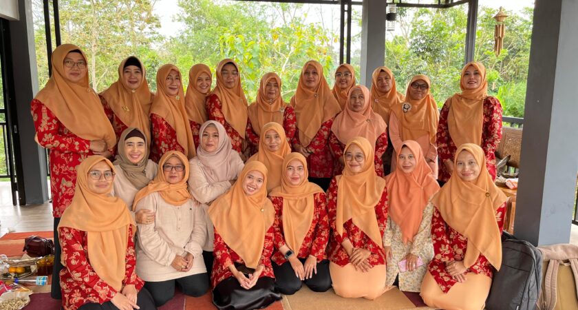 Dharma Wanita Persatuan FDK UIN Walisongo Gelar Kajian Hidup Sehat dengan Herbal