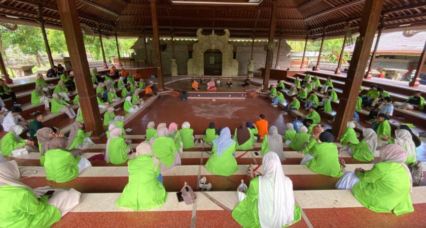 KKL di Bali, Mahasiswa BPI Pelajari Komunikasi Terapeutik Berbasis Komunitas