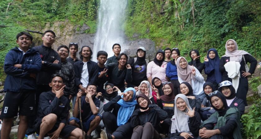 Bukan Sekadar Piknik, Mahasiswa KPI UIN Walisongo Hadirkan Ruang Pulih dan Relasi Positif Lewat Riang Bersua