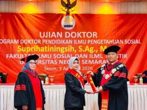 Ukir Prestasi Luar Biasa, Dosen FDK UIN Walisongo Raih Gelar Doktor IPK Sempurna 4,00 di UNNES