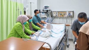Pendampingan Rohani Pasien Sakaratul Maut oleh Mahasiswa BPI UIN Walisongo di Rumah Sakit Roemani Semarang