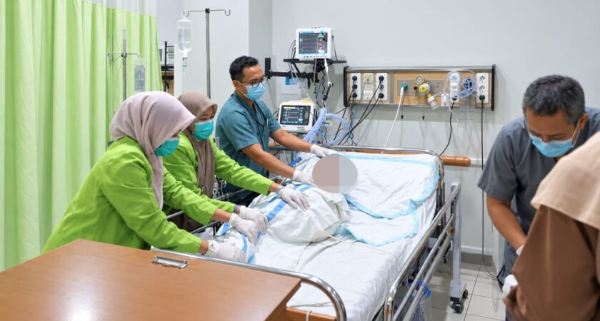 Pendampingan Rohani Pasien Sakaratul Maut oleh Mahasiswa BPI UIN Walisongo di Rumah Sakit Roemani Semarang